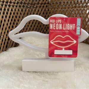 NWT Red Lips Neon Light